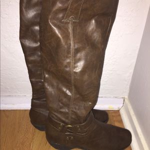 Brown leather A2 by aerosole boots